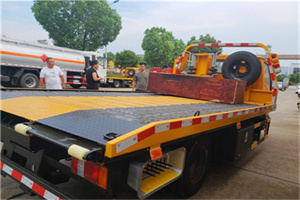 叶榭镇附近拖车电话号码服务